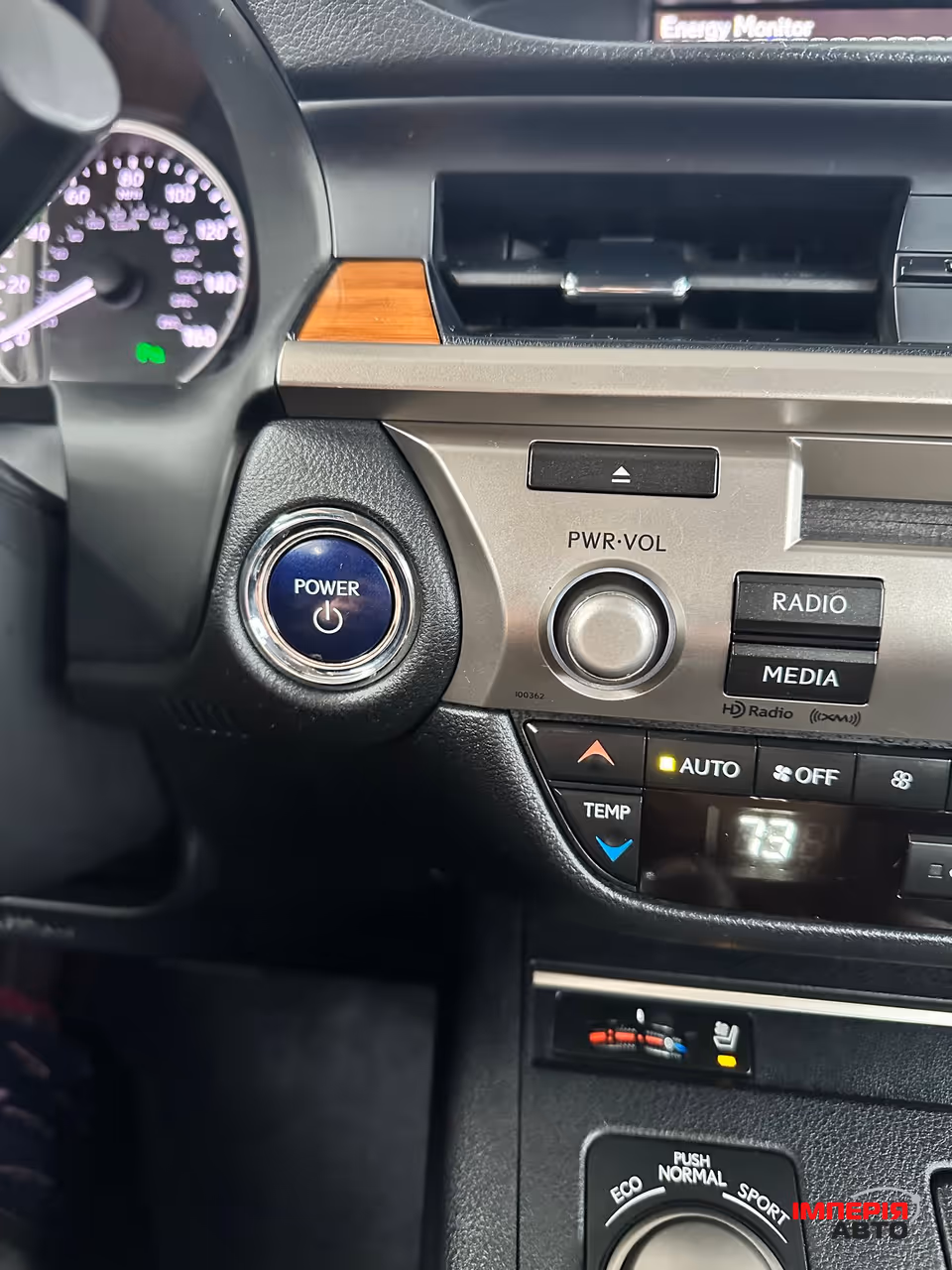 Lexus ES - фото 22