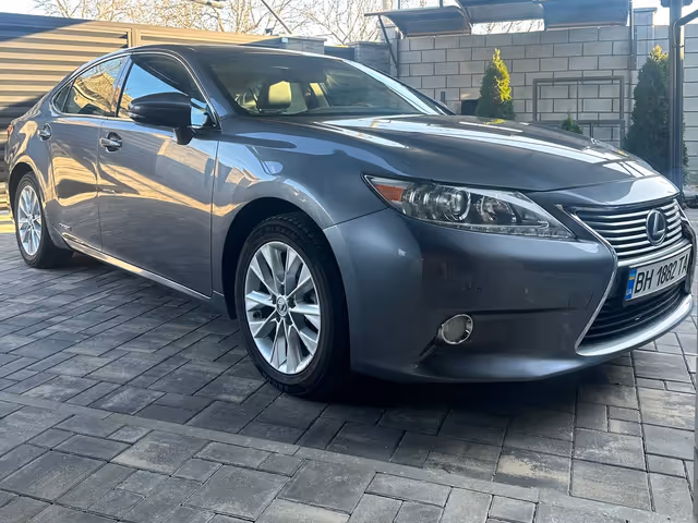 Lexus ES - фото 3