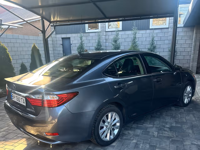 Lexus ES - фото 4