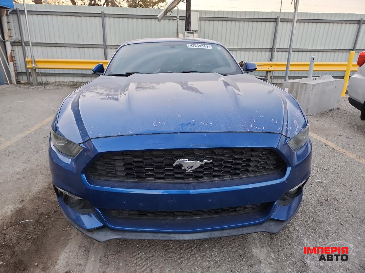 Ford Mustang - фото 1
