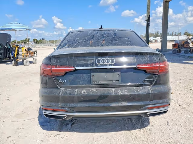 Audi A4 - фото 3