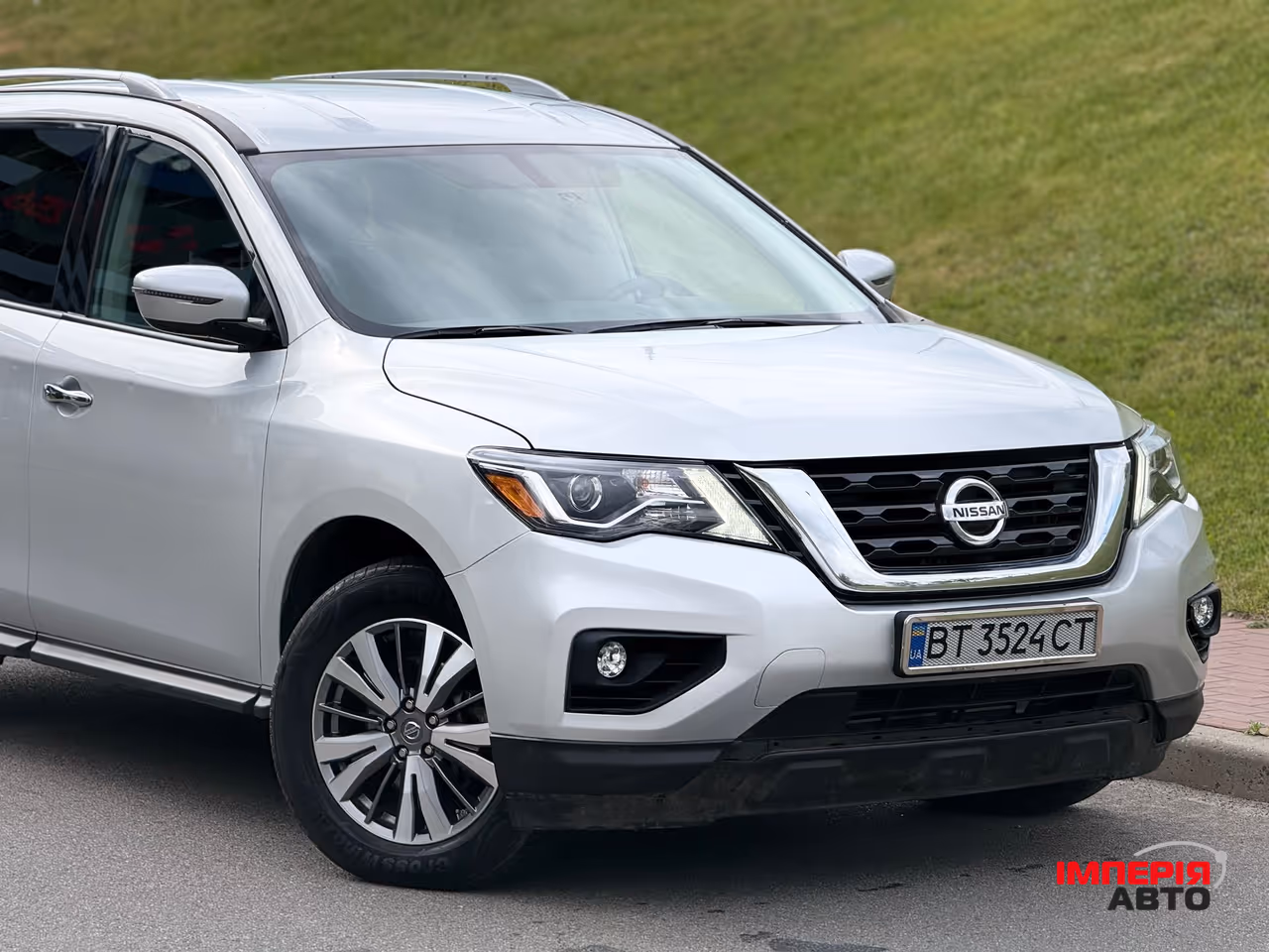 Nissan Pathfinder - фото 8