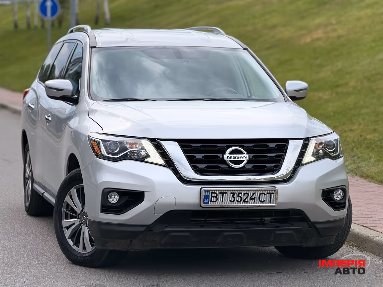 Nissan Pathfinder - фото 7