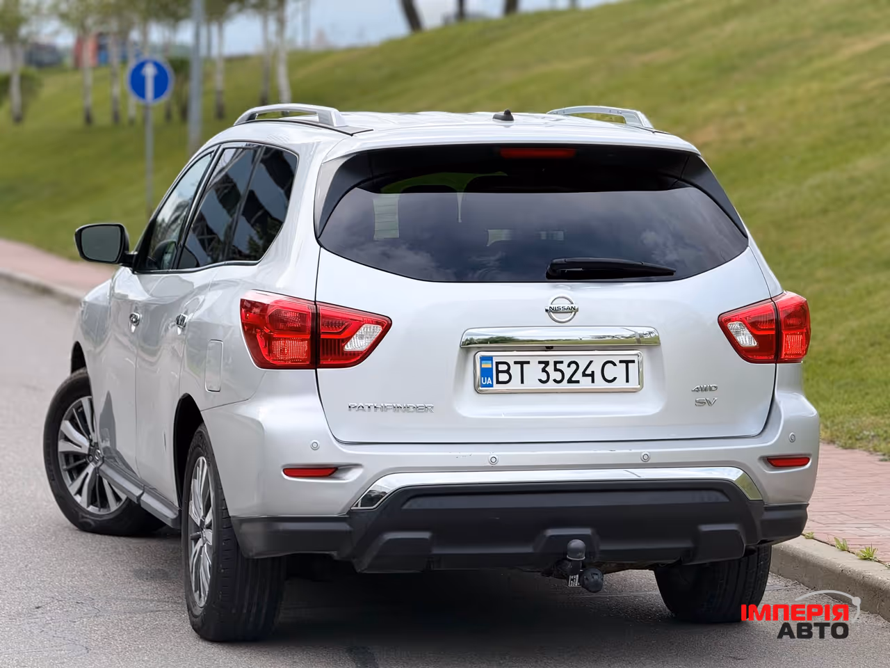 Nissan Pathfinder - фото 16