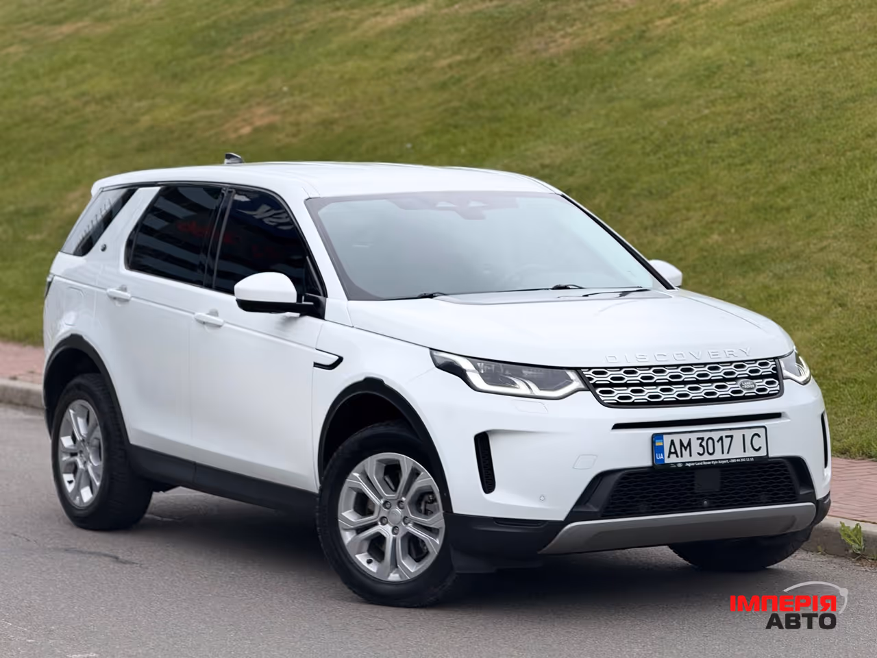 Land Rover Discovery Sport - фото 2