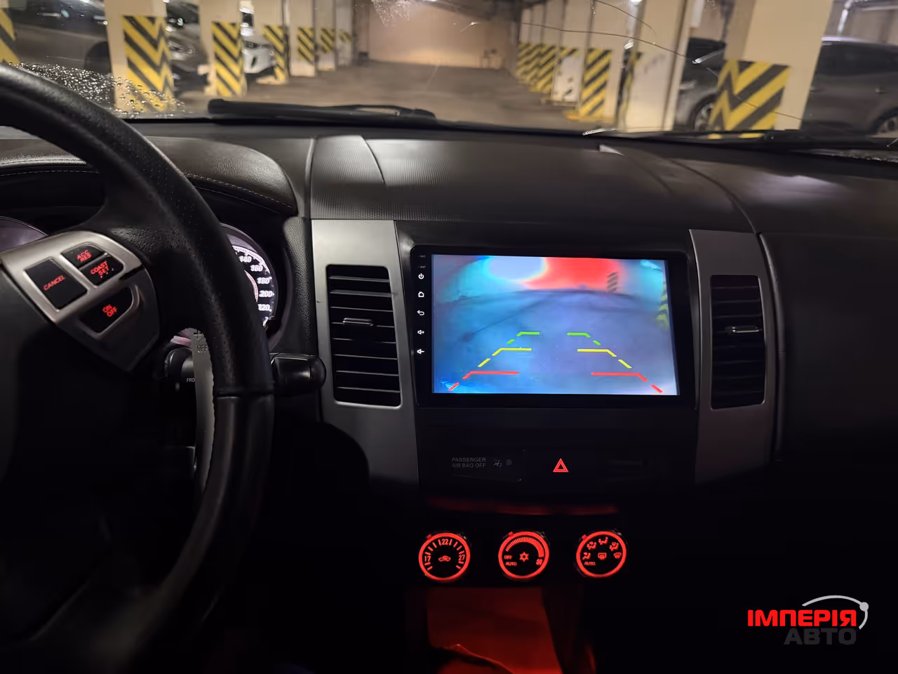 Mitsubishi Outlander - фото 11