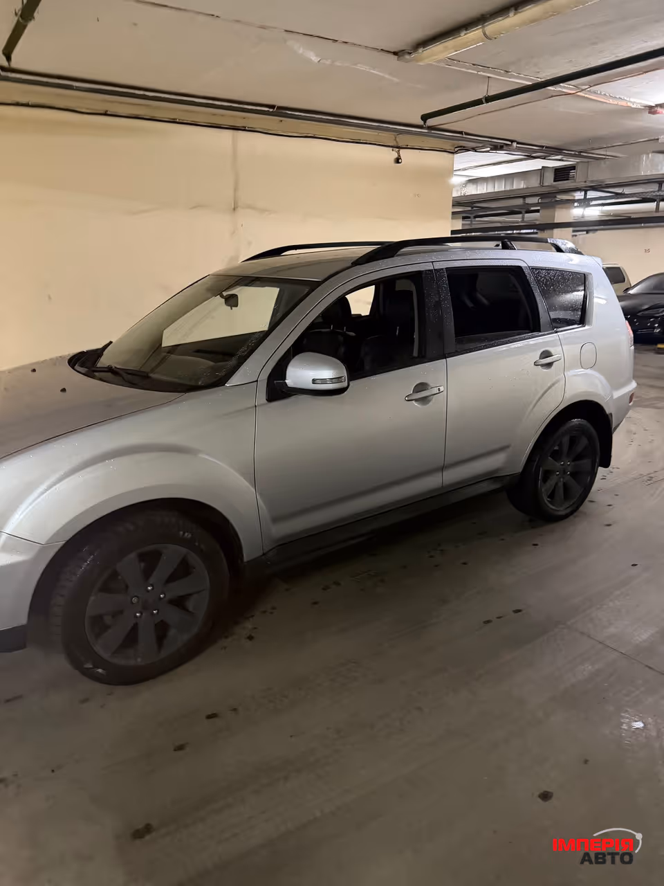 Mitsubishi Outlander - фото 2