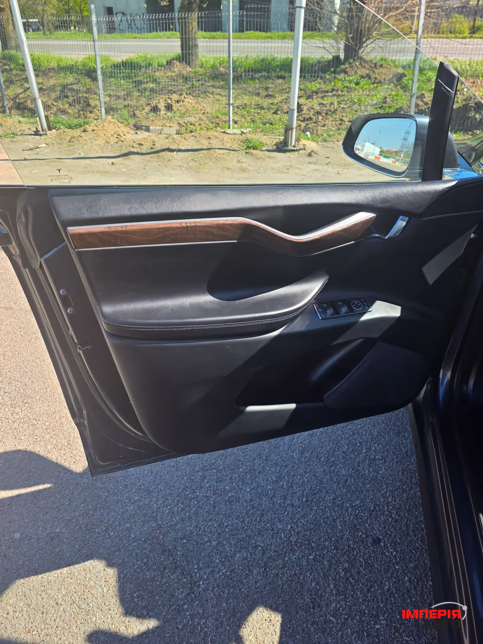 Tesla Model X - фото 24