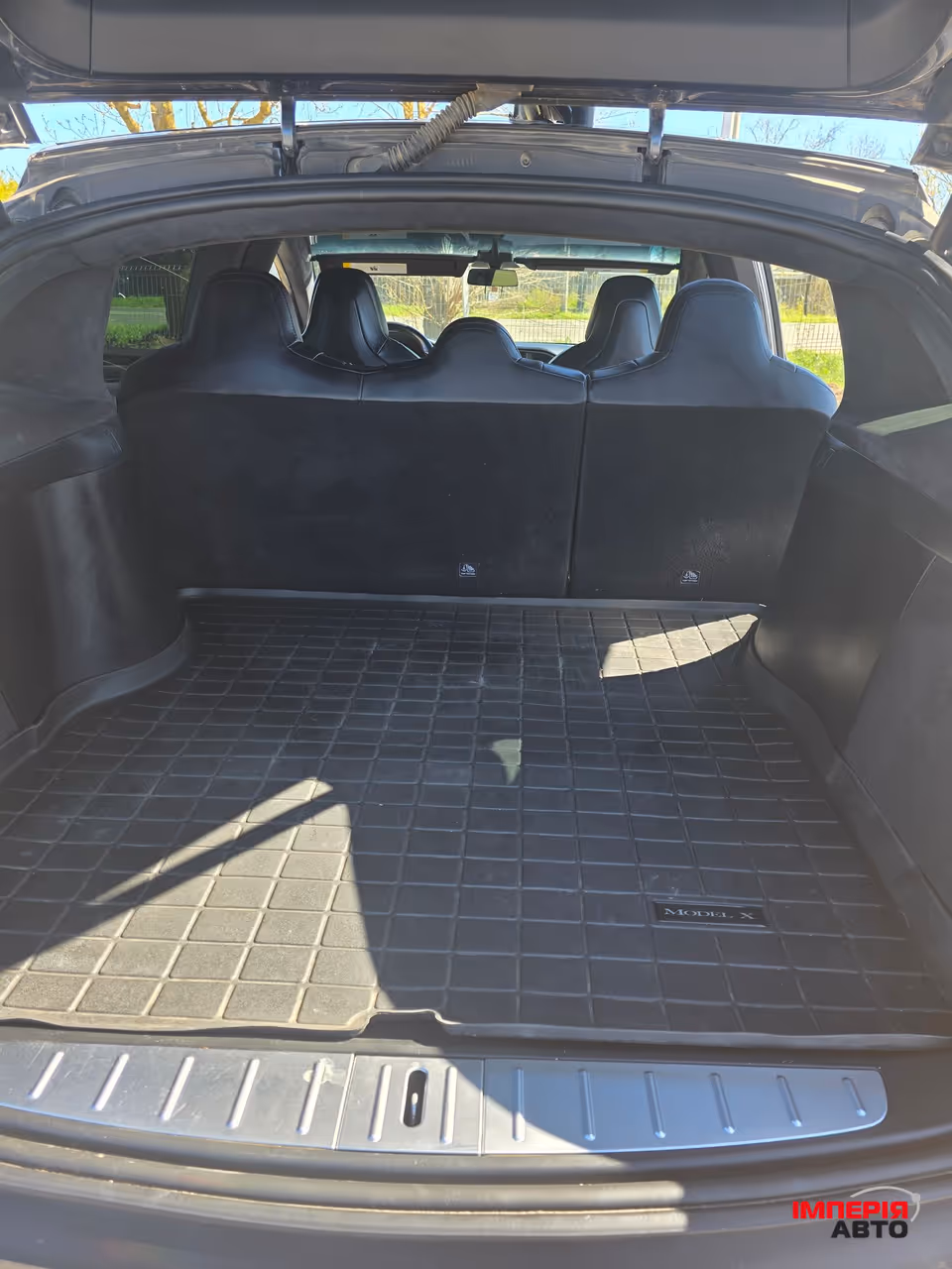 Tesla Model X - фото 49