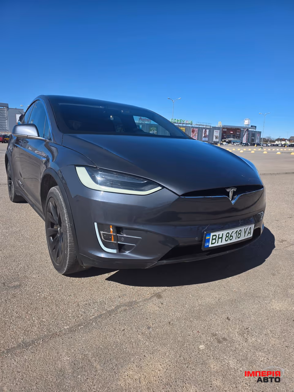 Tesla Model X - фото 1