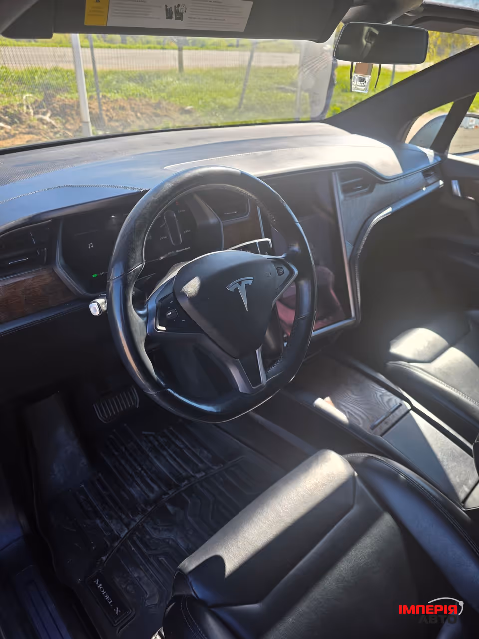 Tesla Model X - фото 27