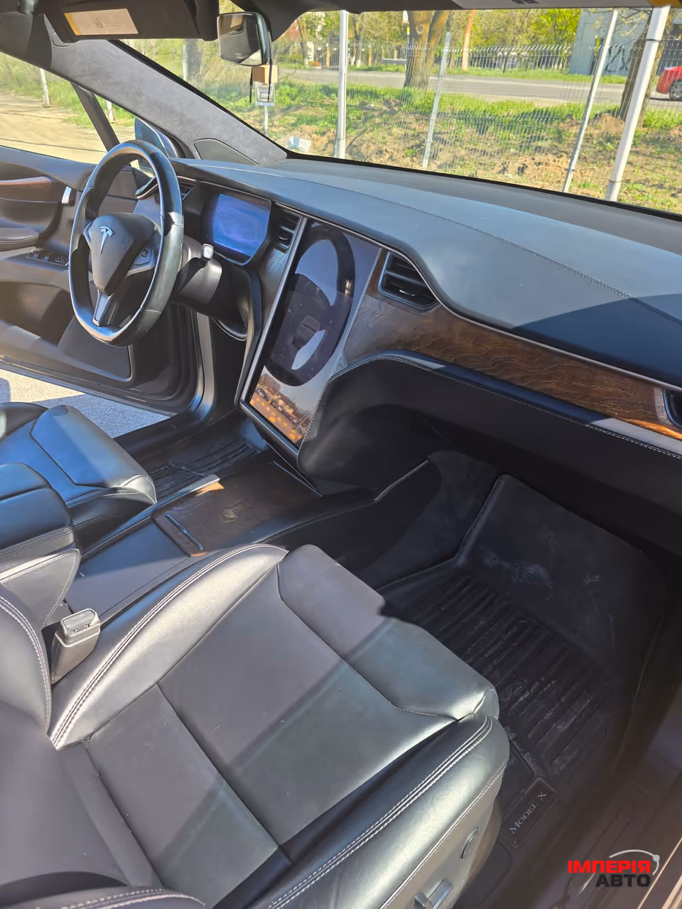 Tesla Model X - фото 36