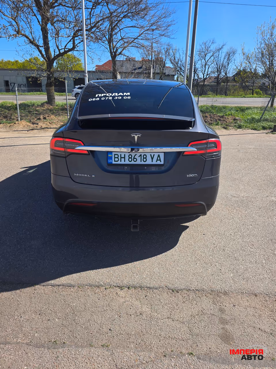 Tesla Model X - фото 14