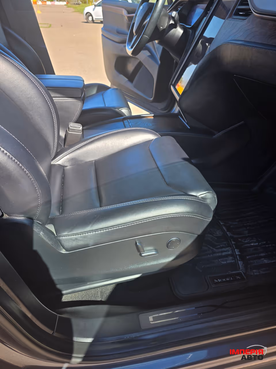Tesla Model X - фото 33