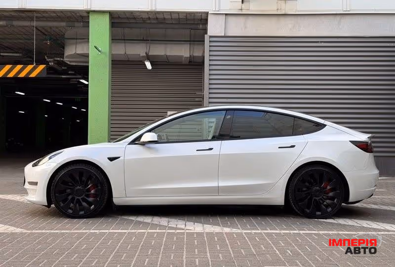 Tesla Model 3 - фото 6