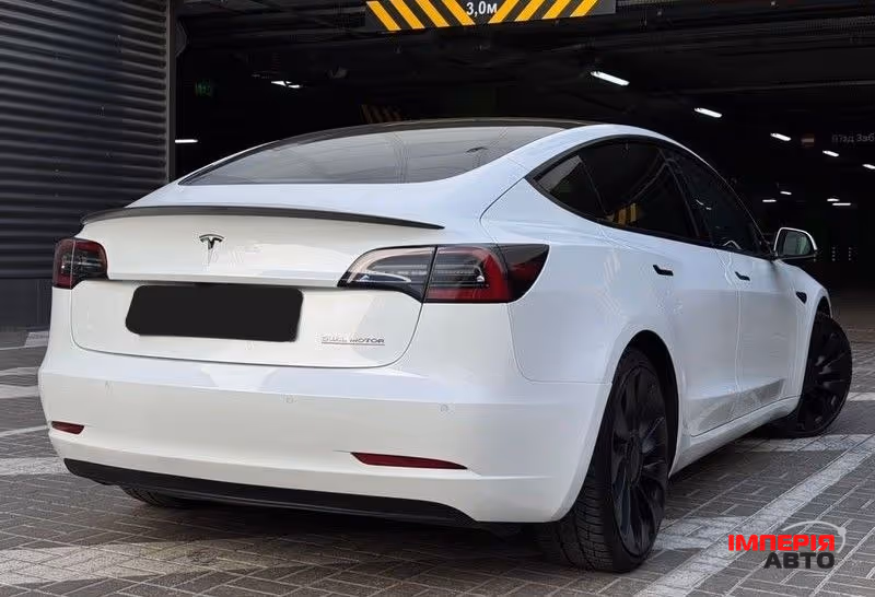 Tesla Model 3 - фото 5