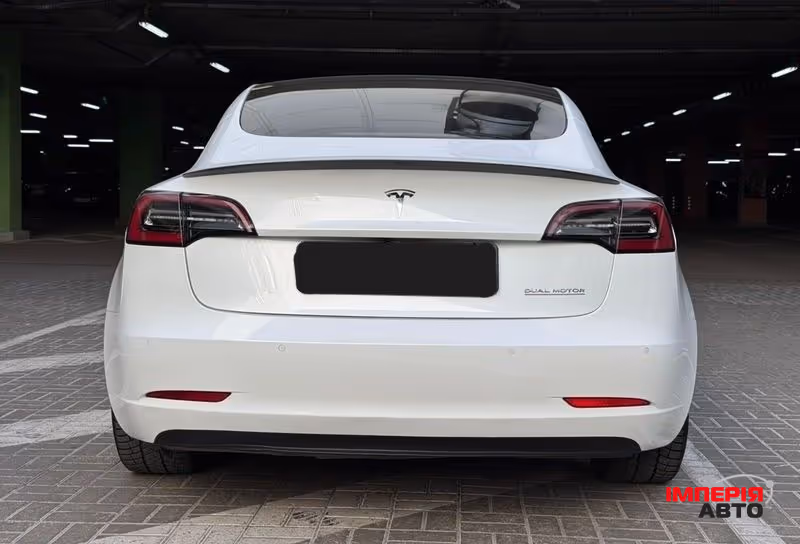 Tesla Model 3 - фото 4