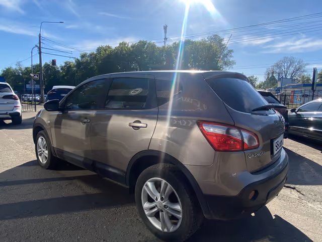 Nissan Qashqai - фото 4