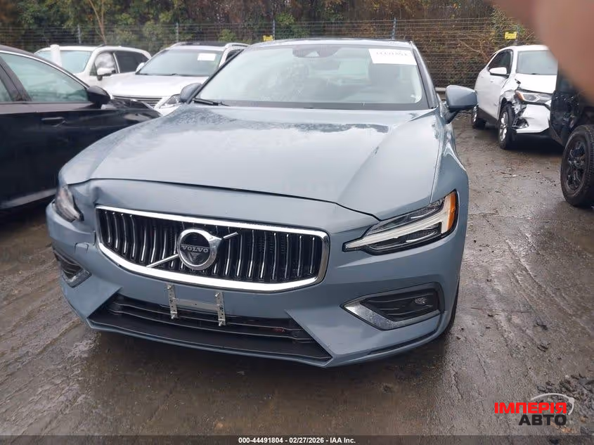 Volvo S60 - фото 2