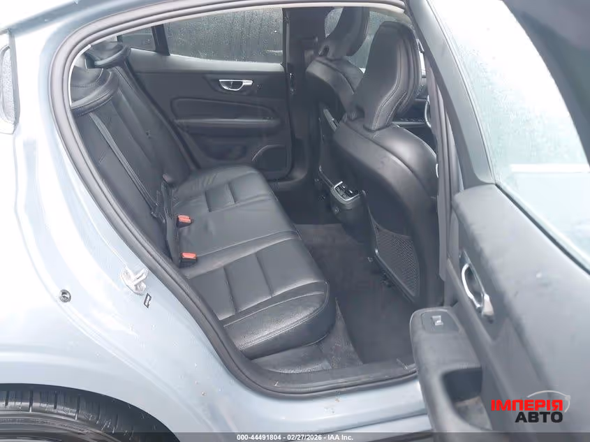 Volvo S60 - фото 10