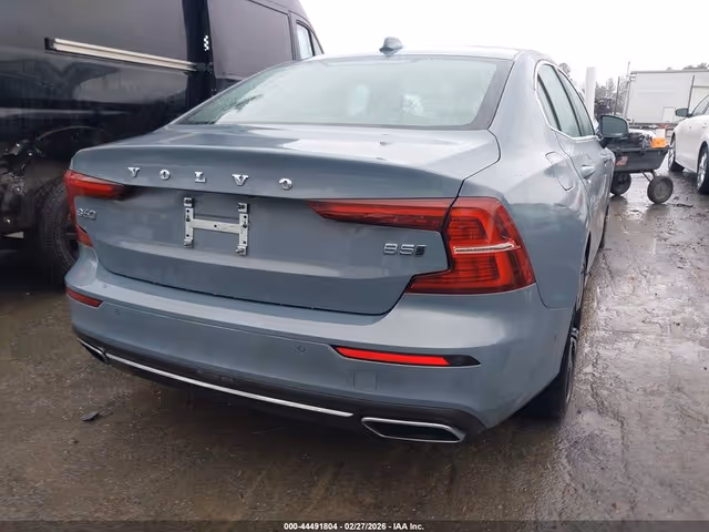Volvo S60 - фото 5