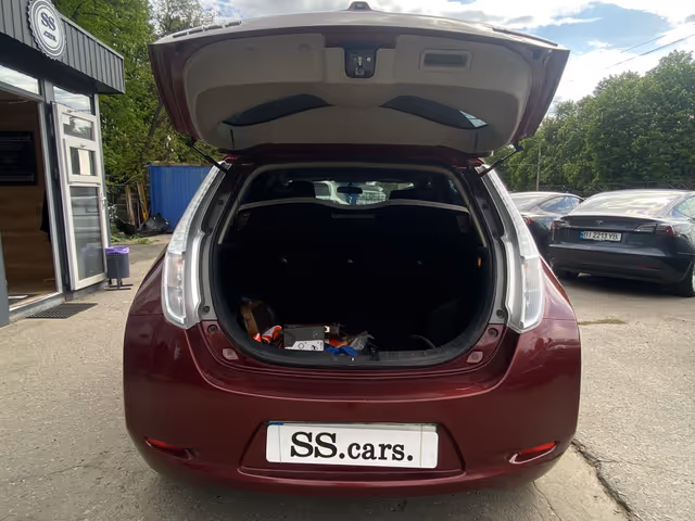 Nissan Leaf - фото 5
