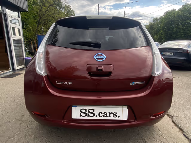 Nissan Leaf - фото 4