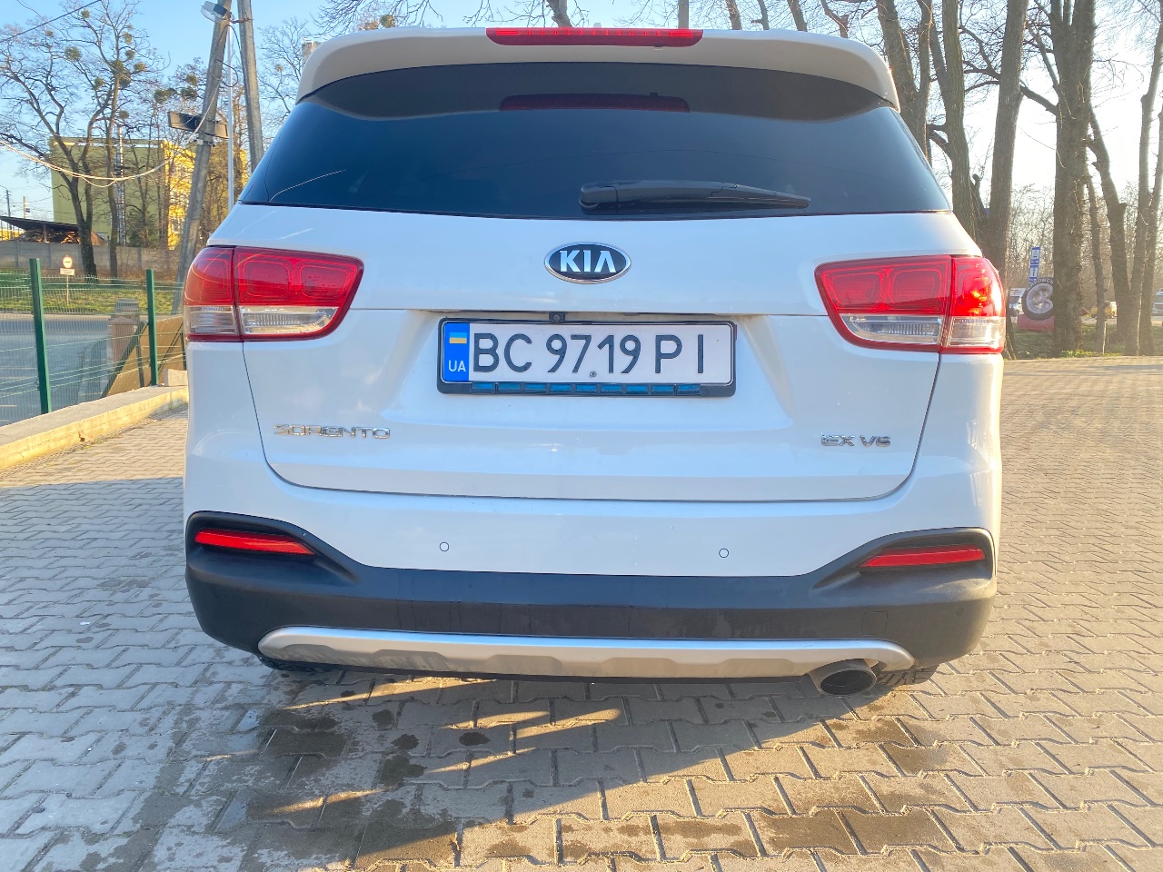 Kia Sorento - фото 5