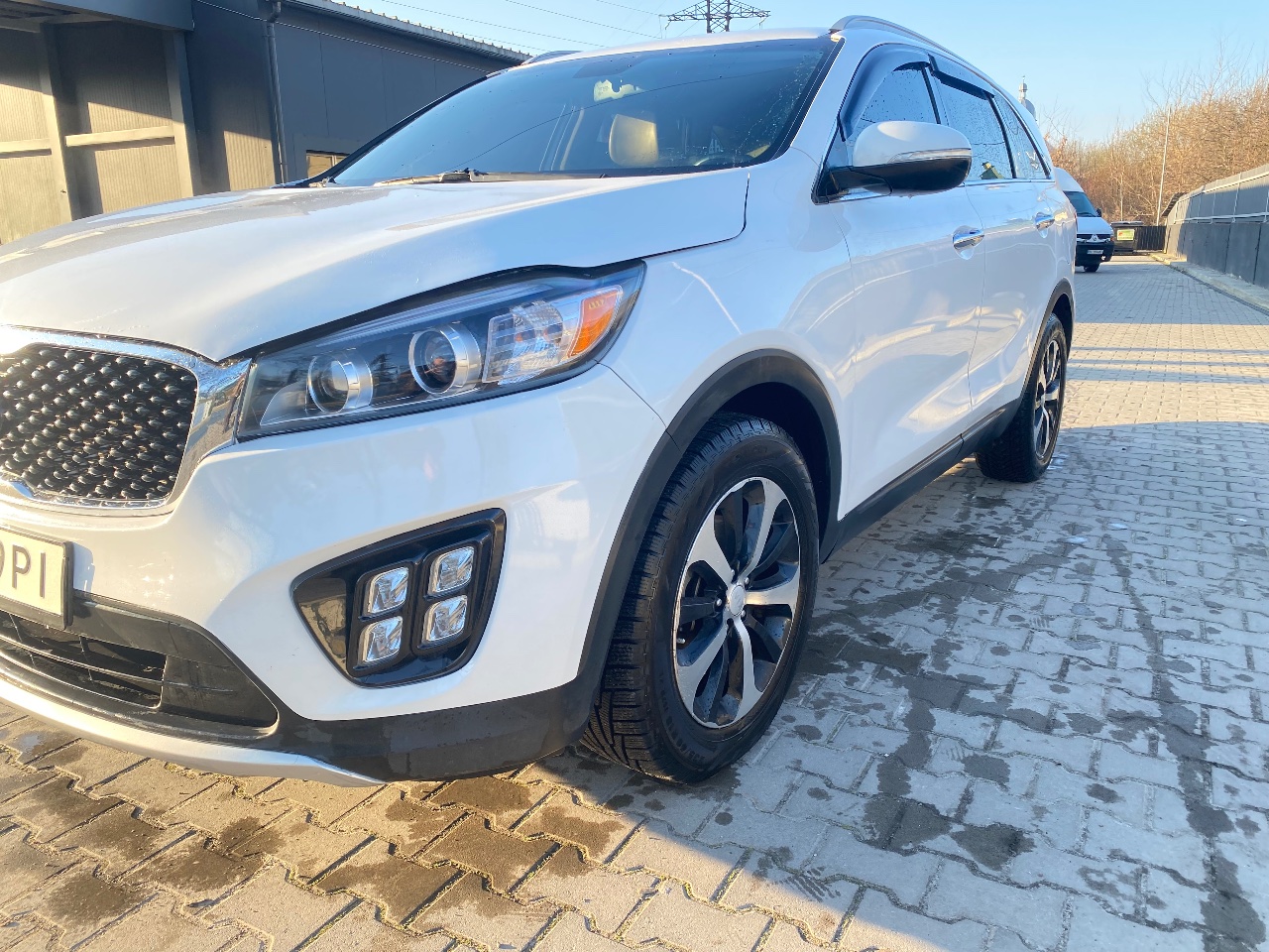 Kia Sorento - фото 3