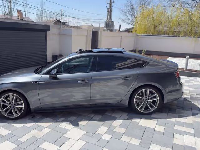 Audi A5 - фото 4