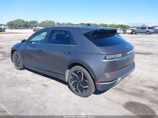 Hyundai IONIQ 5 - фото 3