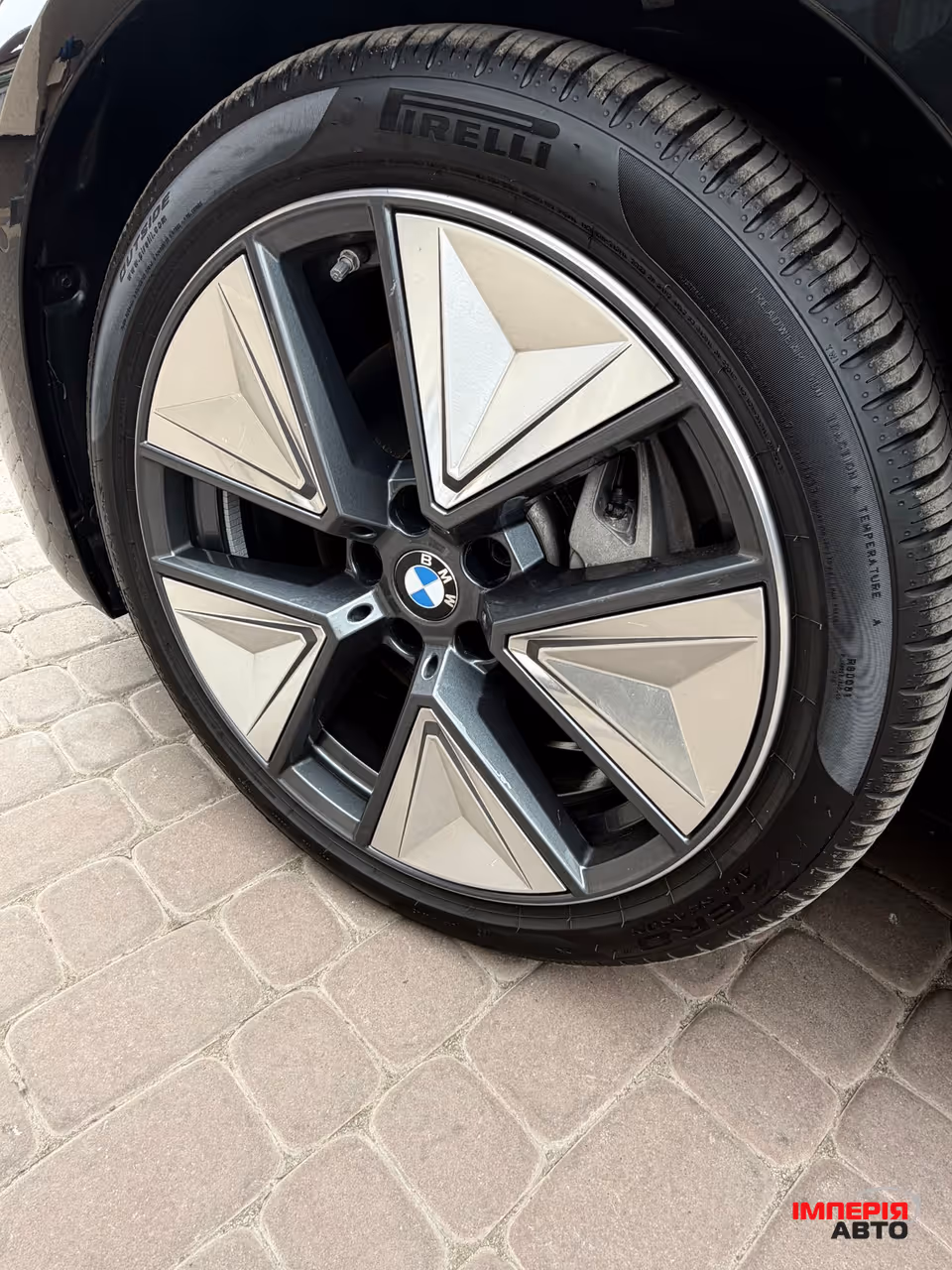 BMW i4 - фото 8