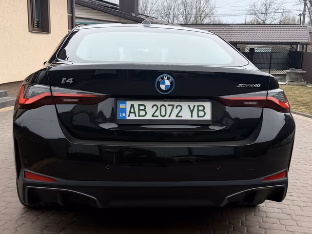BMW i4 - фото 5