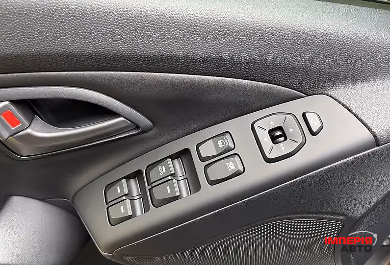 Hyundai ix35 - фото 24