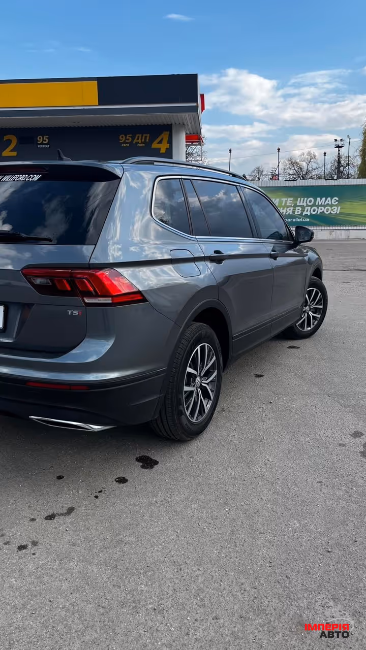 Volkswagen Tiguan - фото 4