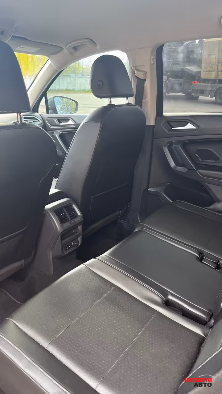 Volkswagen Tiguan - фото 8