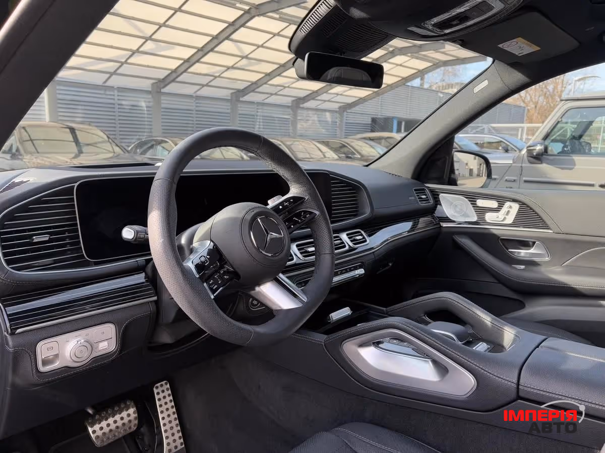 Mercedes-Benz GLS - фото 9