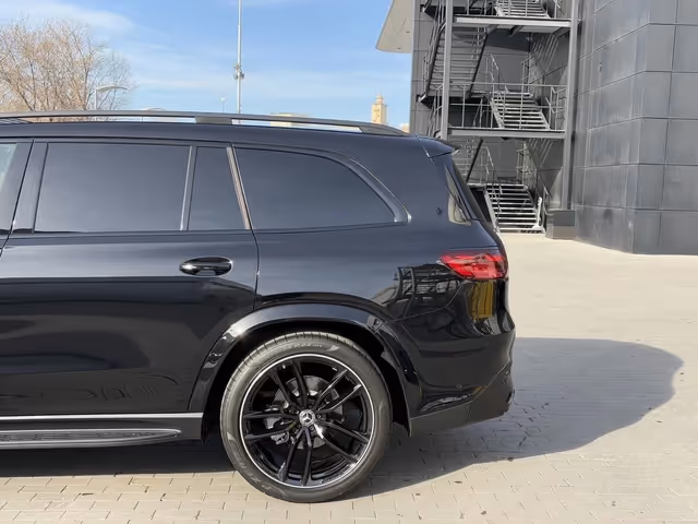 Mercedes-Benz GLS - фото 3