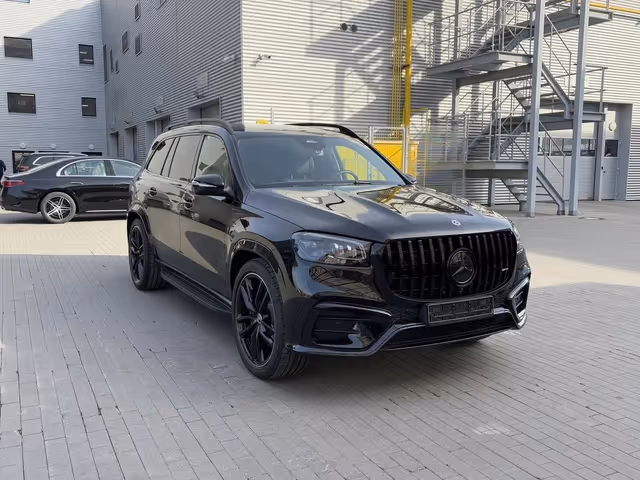Mercedes-Benz GLS - фото 1