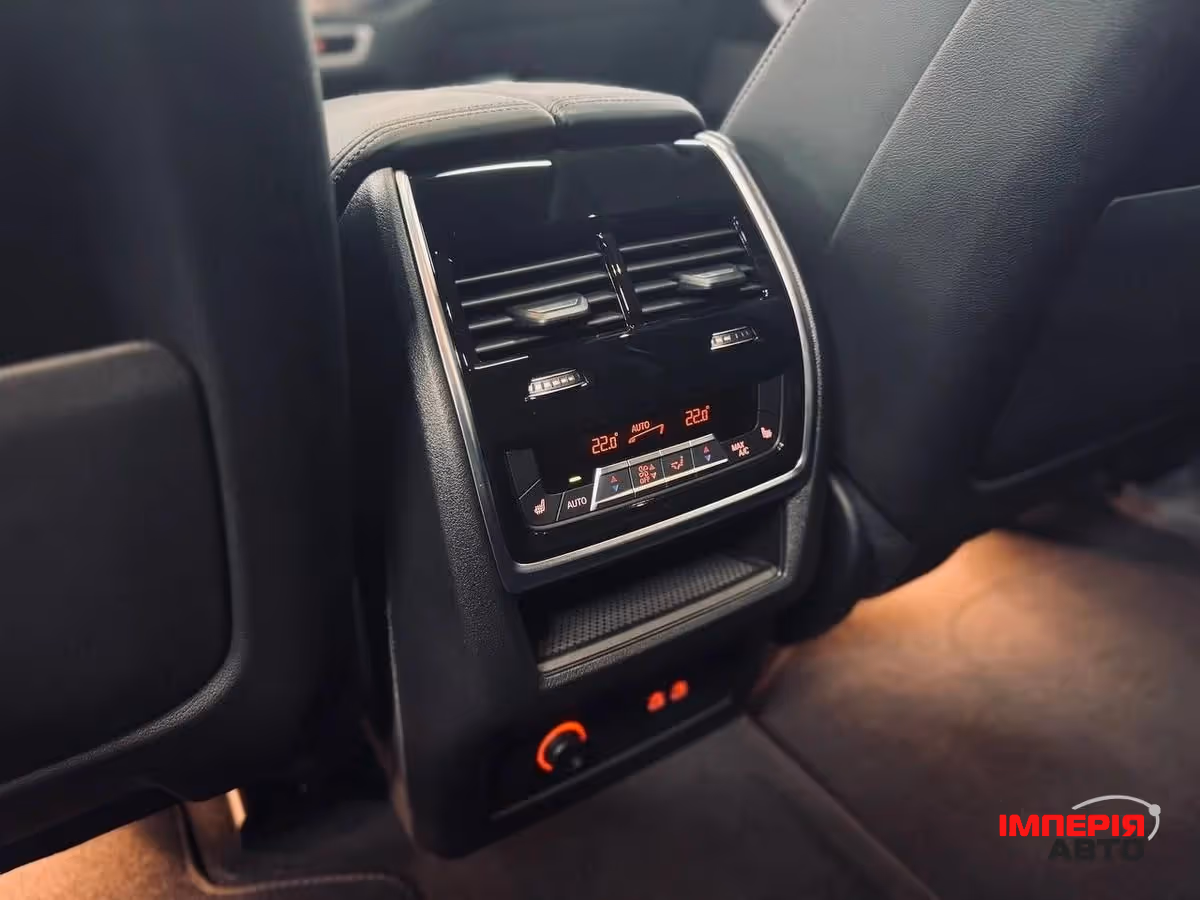 BMW X7 - фото 9
