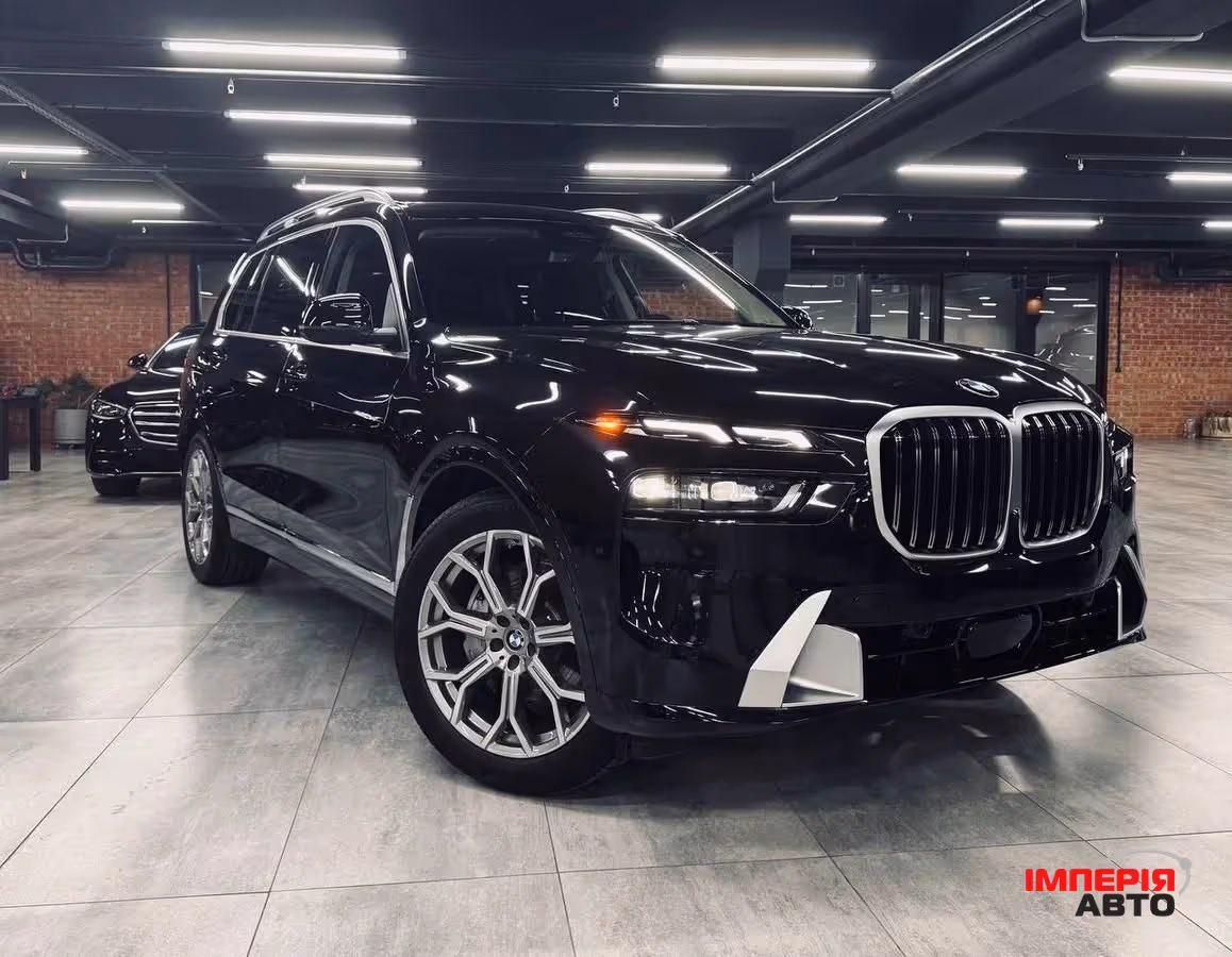 BMW X7 - фото 1