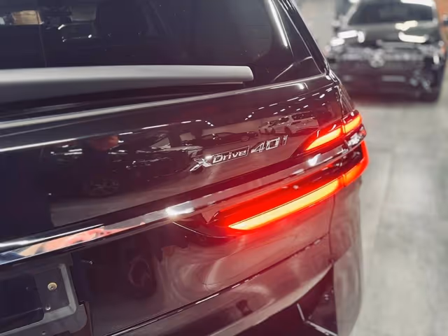 BMW X7 - фото 3