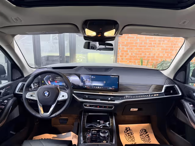 BMW X7 - фото 4