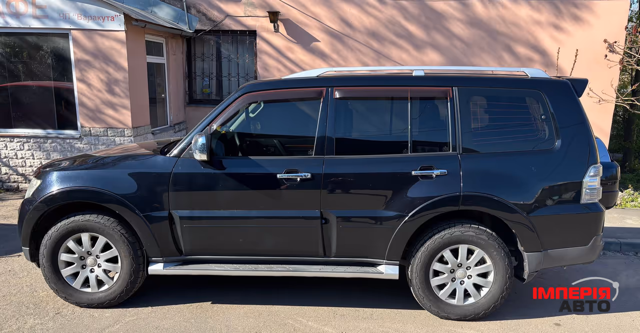 Mitsubishi Pajero - фото 11