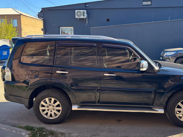 Mitsubishi Pajero - фото 4