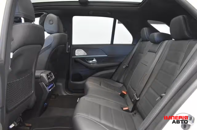 Mercedes-Benz GLE - фото 9