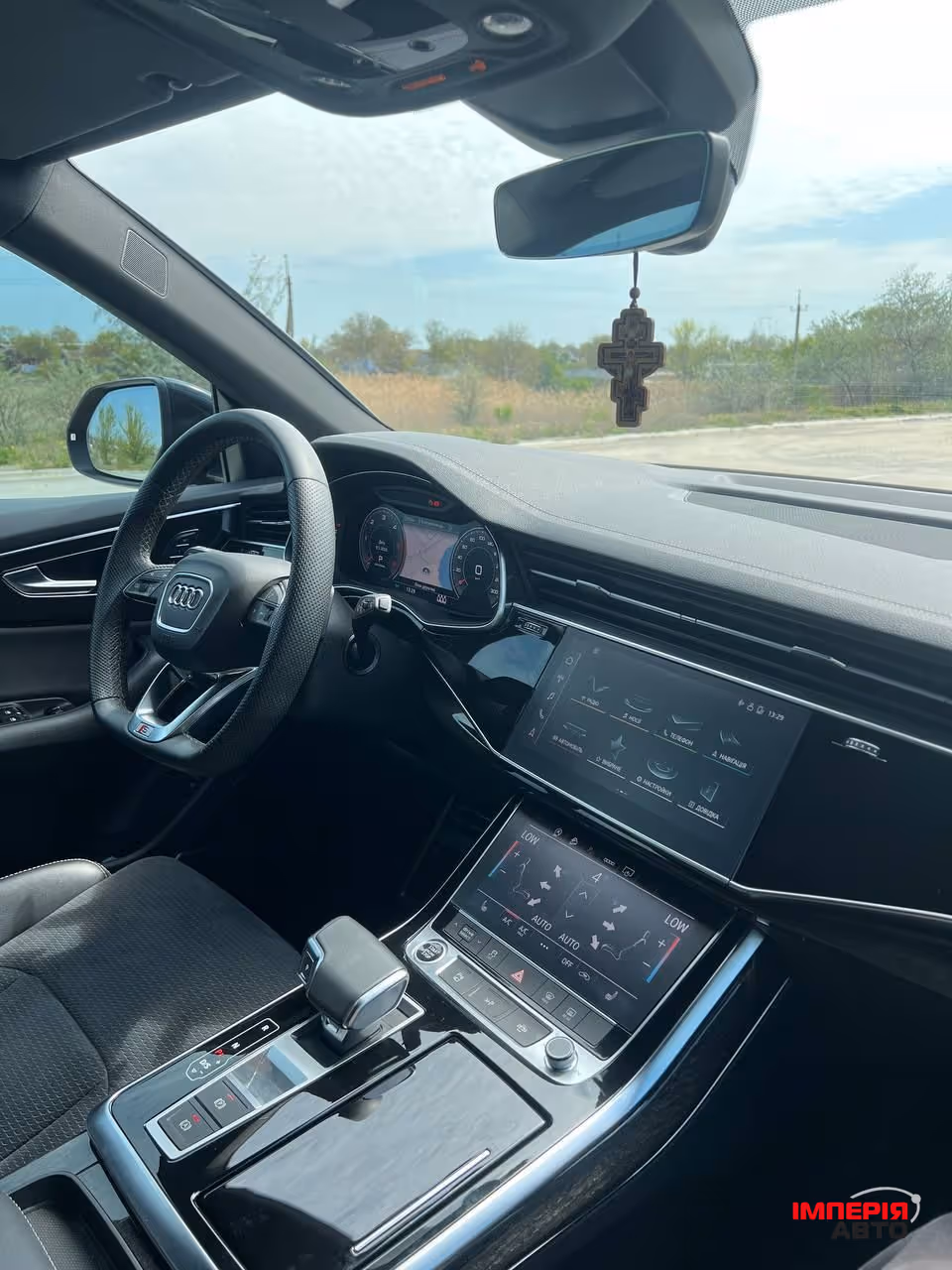 Audi Q8 - фото 18