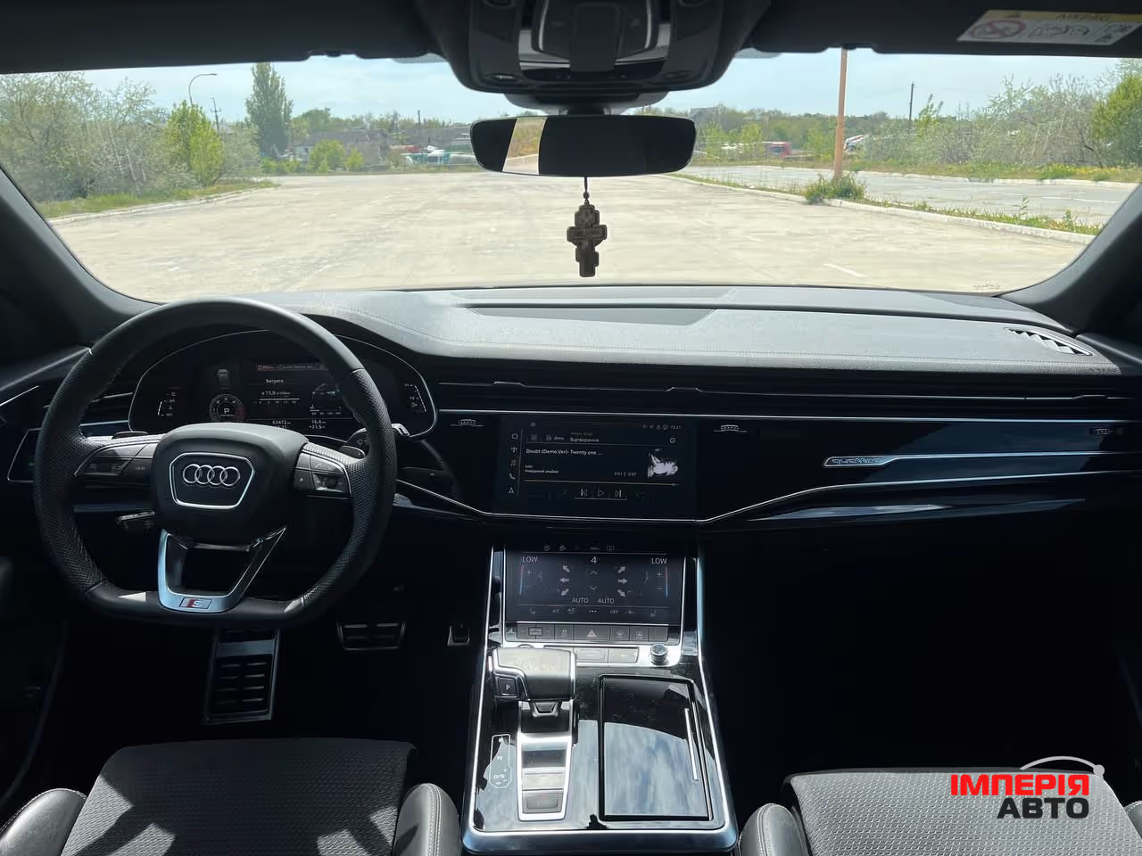 Audi Q8 - фото 12