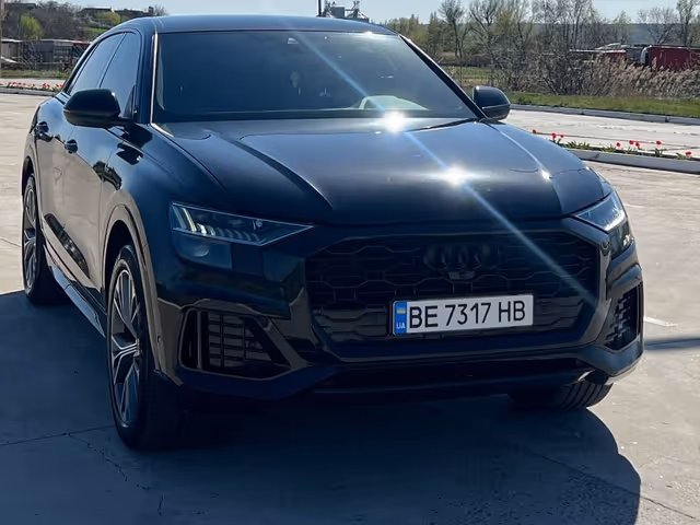 Audi Q8 - фото 3