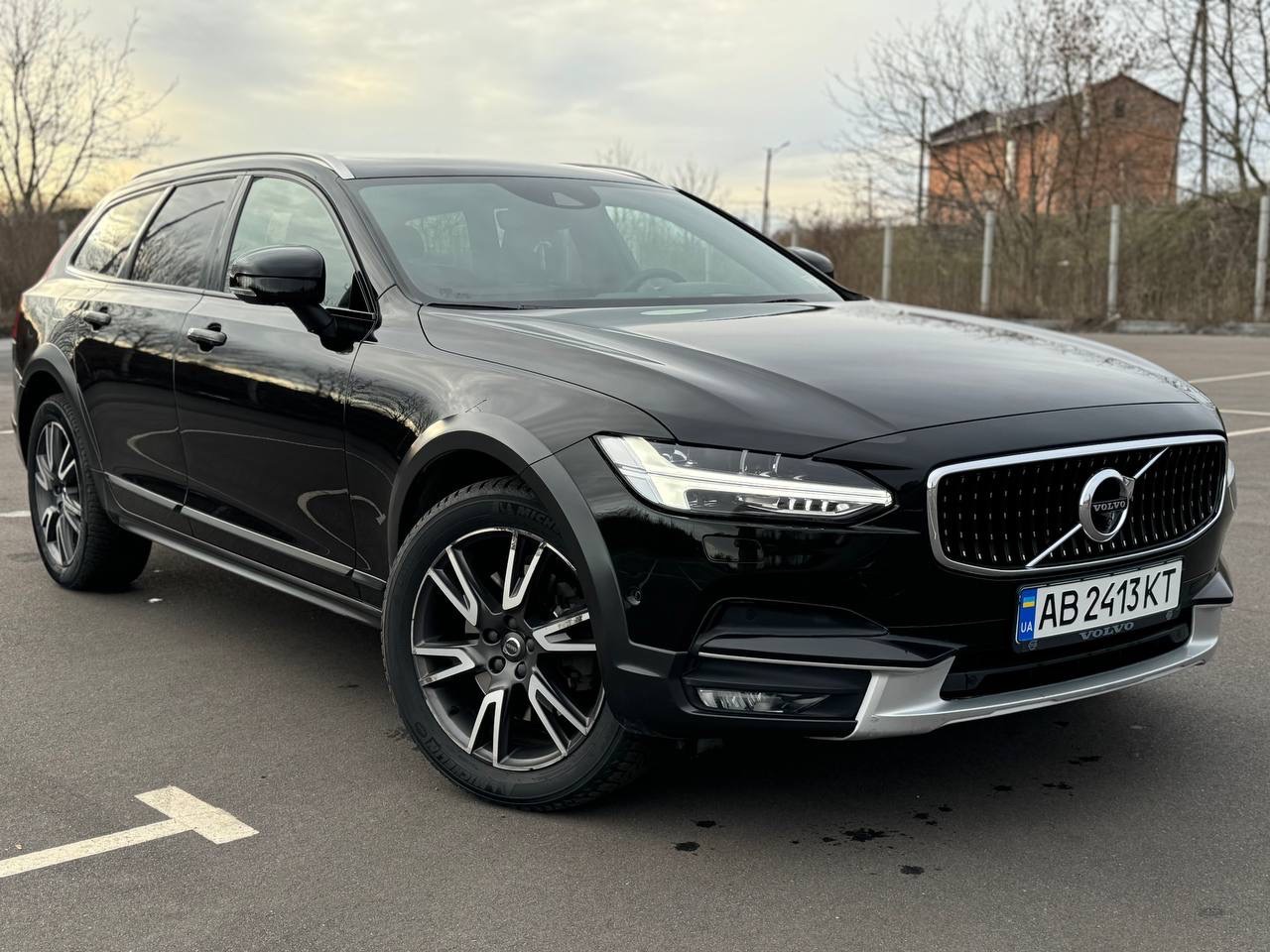 Volvo V90 Cross Country - фото 32